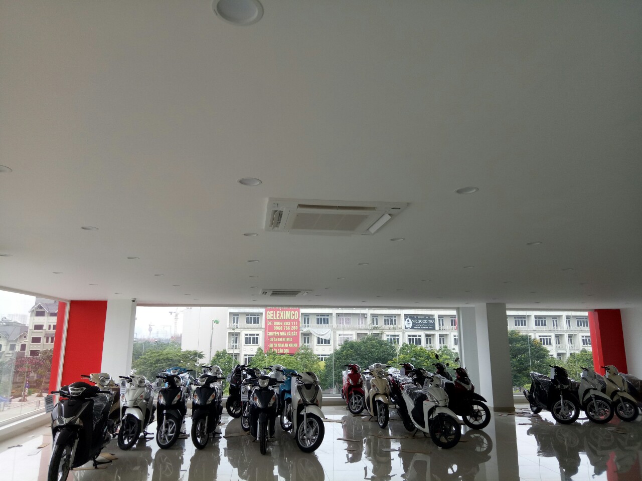 Showroom Honda Doanh Thu Head 4 - Cổng chào khu đô thị An Khánh